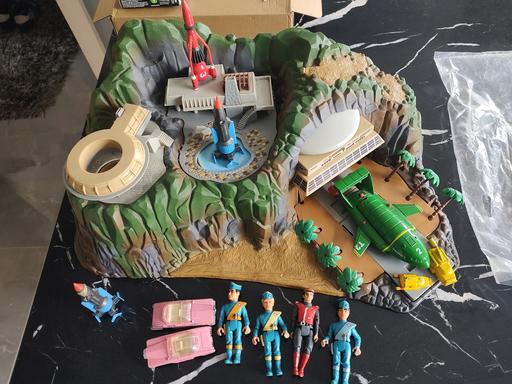 Buy & Sell Lancashire Pendle - Photos for Thunderbirds Tracy Island