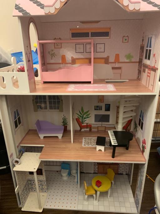 Buy & Sell West Midlands Birmingham - Photos for Wooden dolls house that fits Barbie size doll