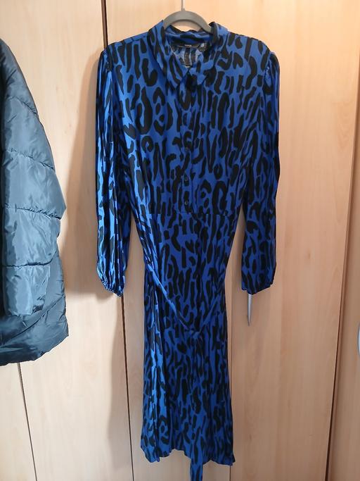 Buy & Sell North Ayrshire Kilbirnie - North Ayrshire - Photos for Lovely royal blue and black animal pattern sh