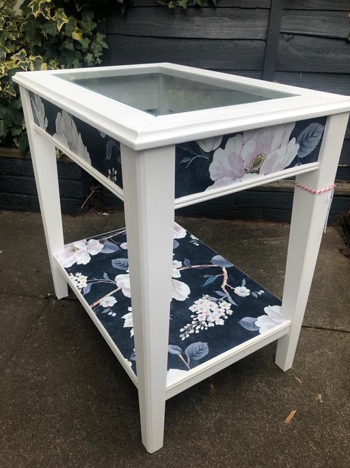 Buy & Sell West Midlands Birmingham - Photos for UNIQUE SIDE TABLE