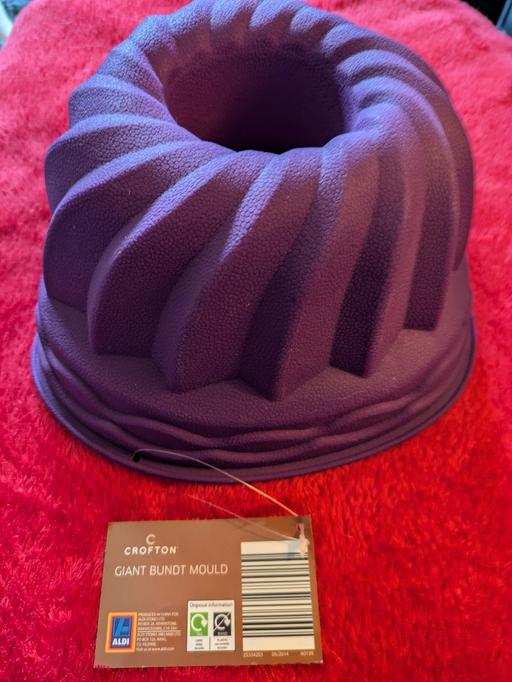 Buy & Sell Shropshire Telford and Wrekin - Photos for NEW GIANT BUNDT CAKE MOULD