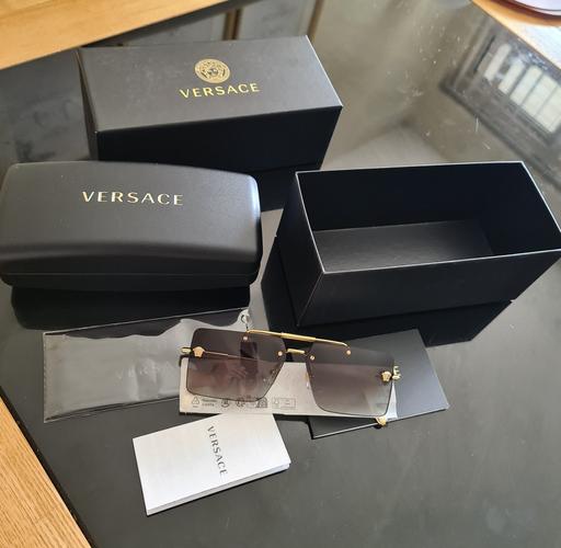 Buy & Sell North West London Harlesden - North West London - Photos for Versace Rectangular Sunglasses,
