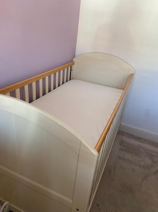 Buy & Sell Merseyside Liverpool - Photos for Cot bed (Mothercare) cream and oak finish