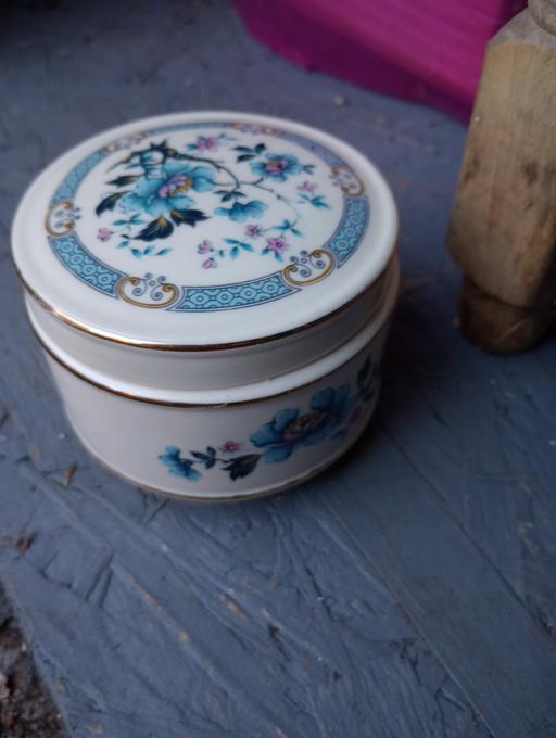 Buy & Sell West Midlands Birmingham - Photos for Vintage Sadler China Trinket Box