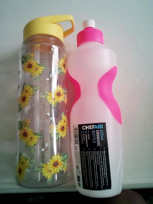 Buy & Sell Lincolnshire East Lindsey - Photos for 2 new drinks bottles