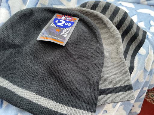 Buy & Sell North Northamptonshire Kettering - NN15 - Photos for 3 Beanie hats brand new