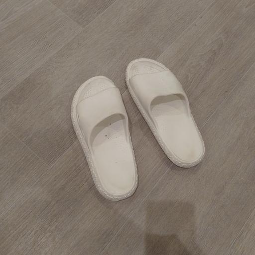 Buy & Sell West London Gunnersbury - West London - Photos for Women's white Sliders size 8