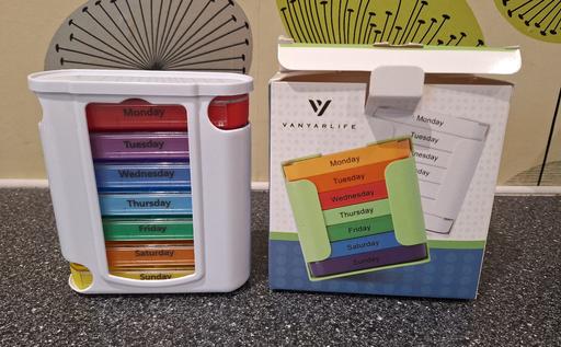 Buy & Sell Kent Thanet - Photos for 7 DAY TABLET DISPENSER