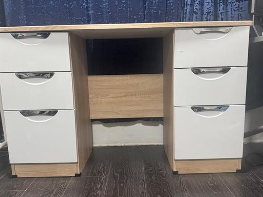Buy & Sell West Midlands Birmingham - Photos for Unused Desk – Solid & Spacious!