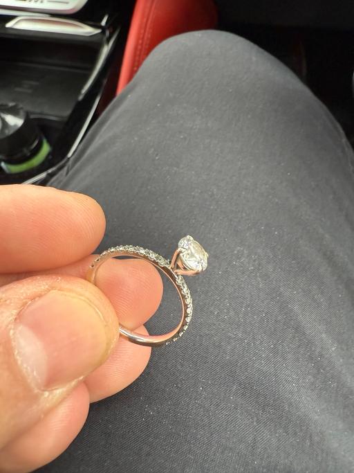 Buy & Sell West London Hillingdon - Photos for Diamond Ring