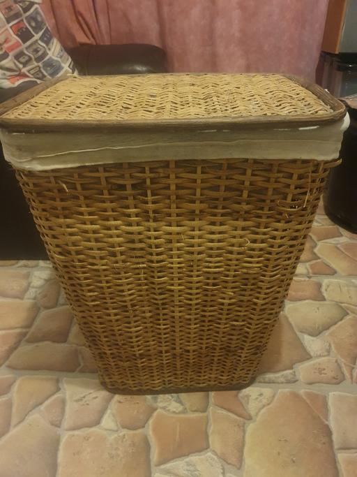 Buy & Sell West Midlands Dudley - Photos for Wicker Clothes or Washing Basket, 2ft x 1.5ft