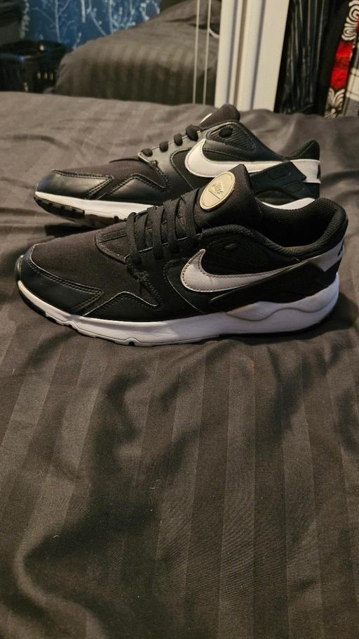 Buy & Sell Kent Sevenoaks - Photos for NIKE TRAINERS SIZE 8