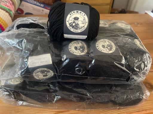 further learning West Midlands Birmingham - Photos for 20 x 50g Black Cotton Wool/Yarn