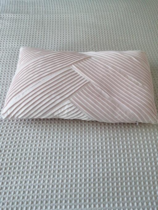 Buy & Sell West Midlands Wolverhampton - Photos for Cushion 11 x 18inches
