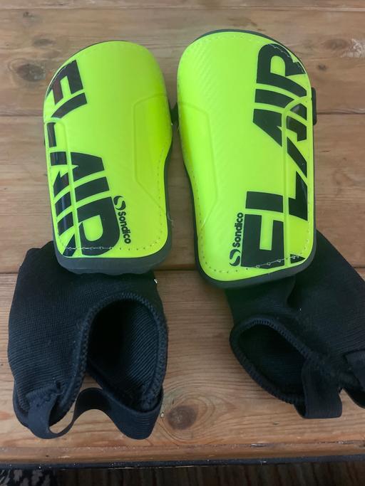 Buy & Sell West Midlands Birmingham - Photos for Size 3 child’s Shin Pads