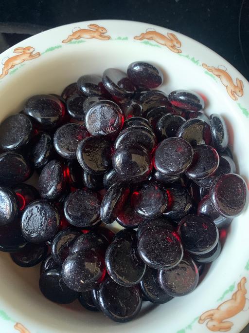 Buy & Sell West Midlands Walsall - Photos for 95, Red, Circular, Glass Stones/ Beads.
