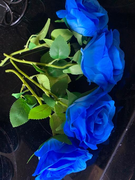 Buy & Sell West Midlands Walsall - Photos for 4 Blue, Artificial Roses..
