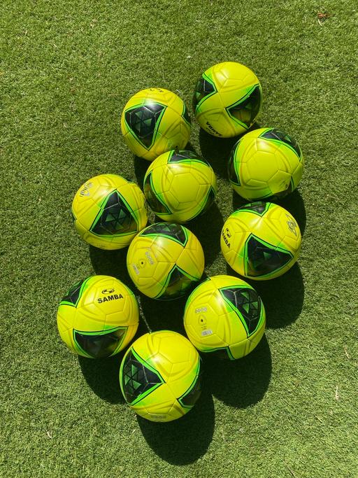 Buy & Sell East London Ardleigh Green - East London - Photos for 10 Size5 Samba Footballs With Precision Bag