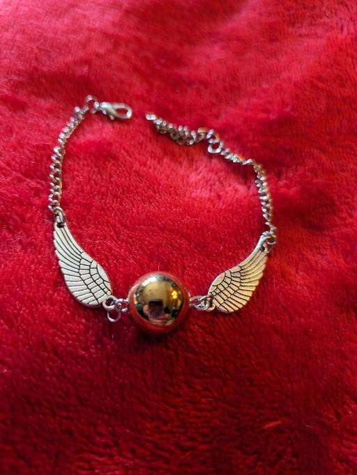 Buy & Sell Shropshire Telford and Wrekin - Photos for NEW HARRY POTTER 'GOLDEN SNITCH' BRACELET