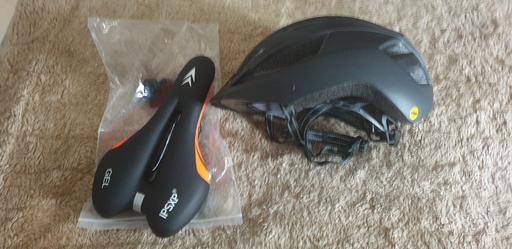 Buy & Sell West Yorkshire Wakefield - Photos for CYCLING ITEMS BOUGHT FROM HALFORDS
