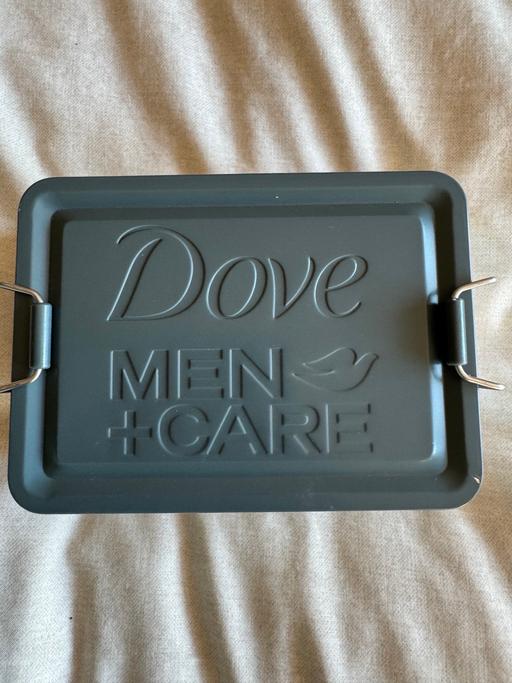 Buy & Sell South East London New Eltham - South East London - Photos for Dove men’s care kit in tin box