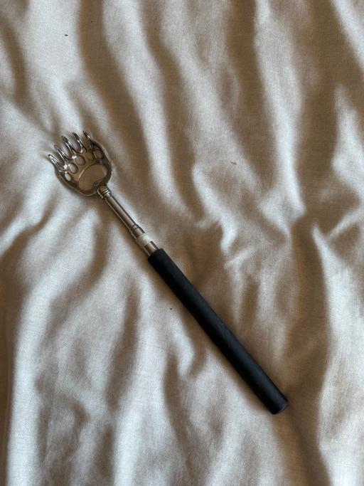Buy & Sell South East London New Eltham - South East London - Photos for Extendable back scratcher