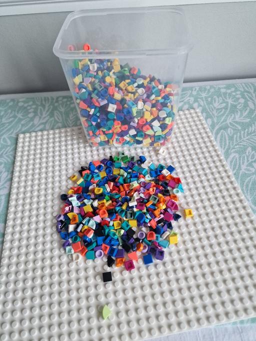 Buy & Sell West Midlands Sandwell - Photos for Lego Dots and Base Plate