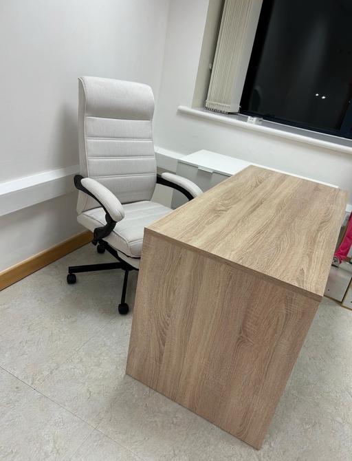 Buy & Sell Essex Epping Forest - Photos for Desk and office chair