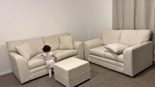 Buy & Sell West Midlands Birmingham - Photos for 3 Plus 2 Seater Set & Footrest