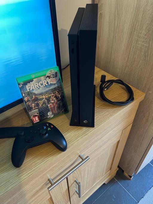 Buy & Sell West London Hounslow - Photos for XBOX X 1TB