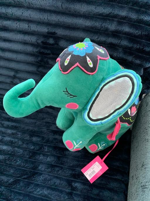 Buy & Sell West Midlands Sandwell - Photos for Elephant cushion buyer collect