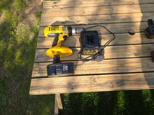 Buy & Sell Surrey Spelthorne - Photos for Dewalt drill and charger