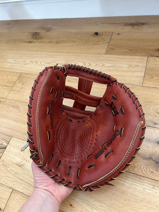 Buy & Sell Surrey Spelthorne - Photos for Cricket catcher glove