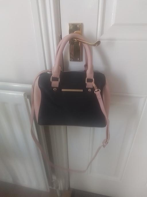 Buy & Sell West Midlands Birmingham - Photos for RED HERRING HAND/SHOULDER BAG