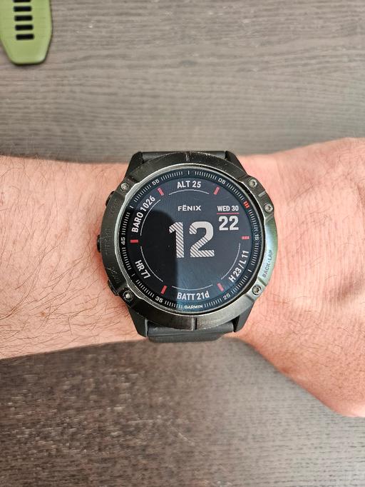 Buy & Sell Surrey Elmbridge - Photos for Garmin Fenix 6x Pro Watch with 7 extra straps