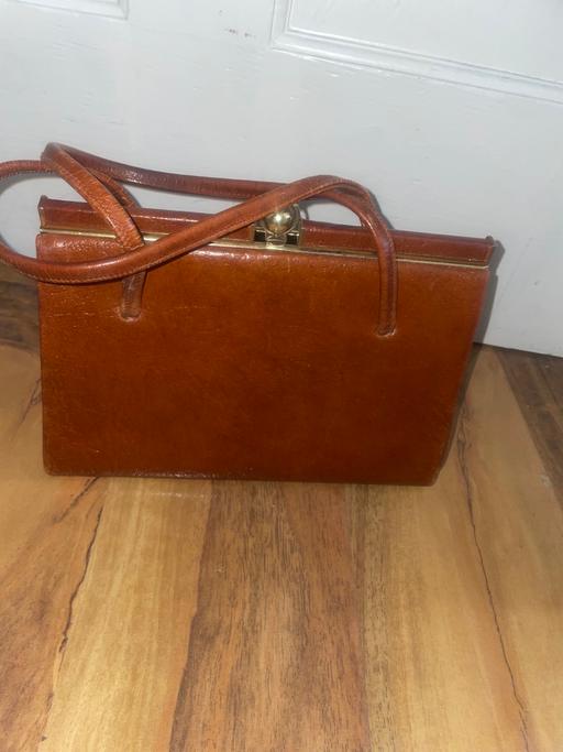 Buy & Sell South East London Catford - South East London - Photos for Vintage Orange/Brown leather top handle bag