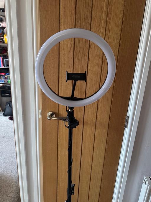 Buy & Sell Greater Manchester Wigan - Photos for Ring light and tripod