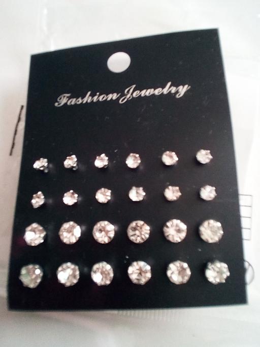 Buy & Sell Lincolnshire East Lindsey - Photos for new carded set of ladies fashion jewellery
