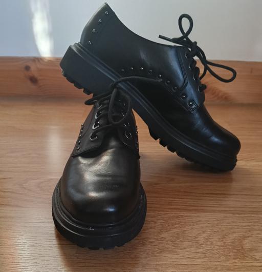 Buy & Sell North West London Brondesbury - North West London - Photos for Black shoes Geox