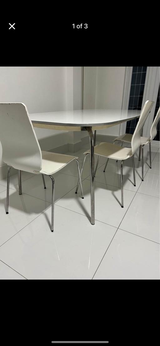 Buy & Sell East London Becontree - East London - Photos for White dining table