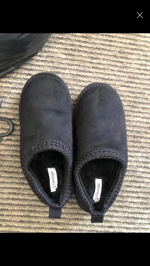 Buy & Sell West Midlands Sandwell - Photos for Slippers