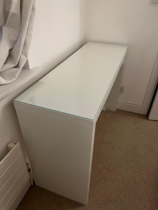 Buy & Sell East London Westferry - East London - Photos for Desk / Table