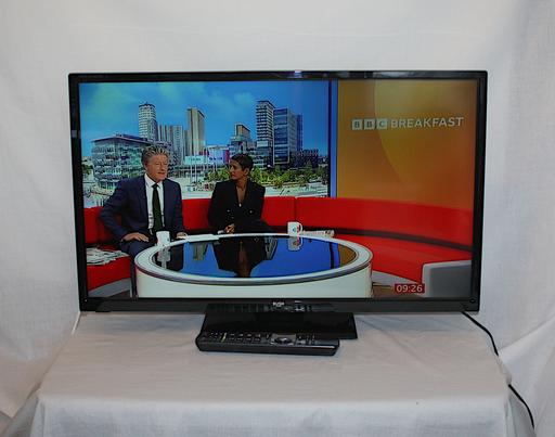 Buy & Sell West Yorkshire Wakefield - Photos for Bush 32 inch LED TV with Built-in Freeview