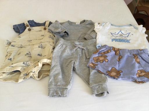 Buy & Sell County Durham Shildon - DL4 - Photos for 3 outfits age 0/3 months