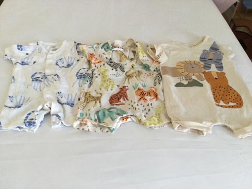 Buy & Sell County Durham Shildon - DL4 - Photos for 3 outfits age 0/3 months