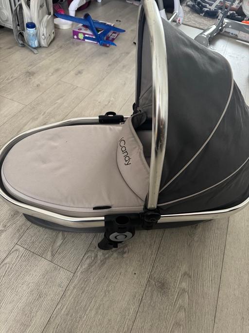 Buy & Sell Barking and Dagenham Dagenham - RM8 - Photos for Icandy peach carrycot