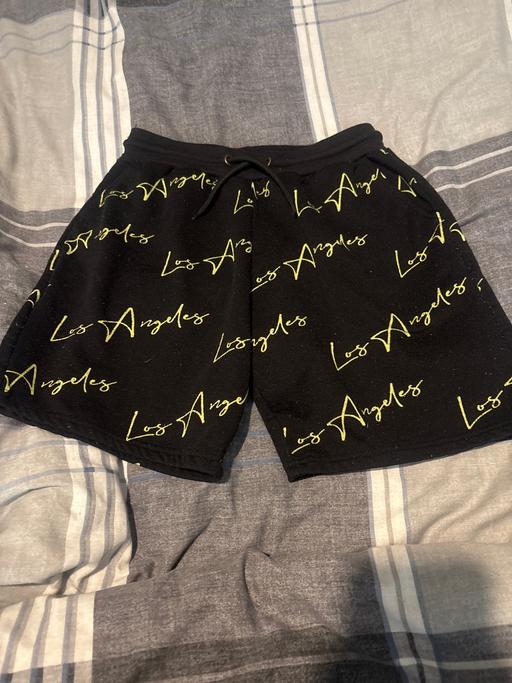 Buy & Sell Buckinghamshire Milton Keynes - Photos for Shorts