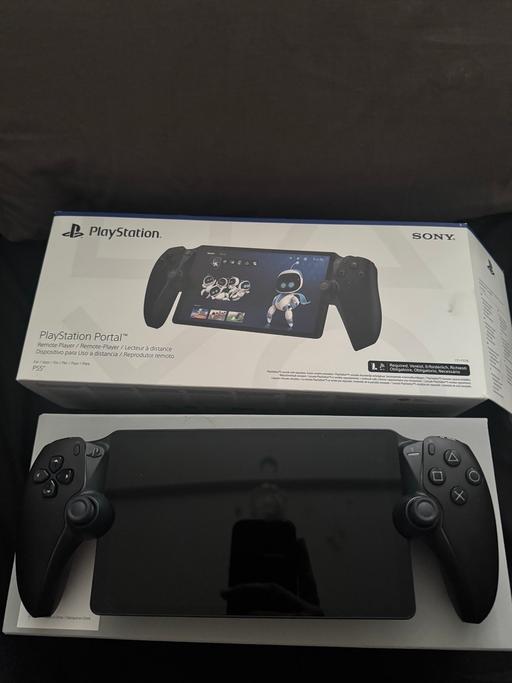Buy & Sell Central London Queensway - Central London - Photos for PlayStation portal with magnetic led dock