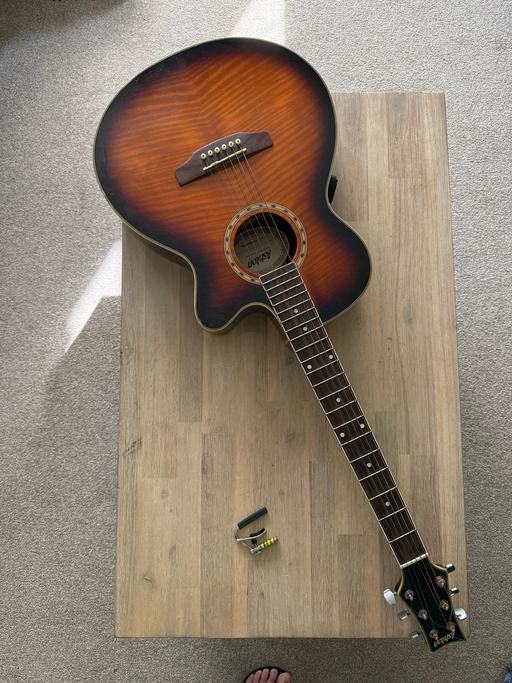 Buy & Sell Surrey Epsom and Ewell - Photos for Fender acoustic electric guitar