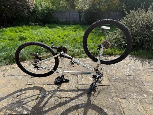 Buy & Sell Surrey Epsom and Ewell - Photos for Mountain bike